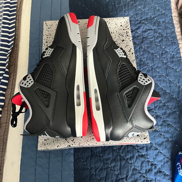 Air Jordan 4 Bred Reimagined - Picture 3 of 5
